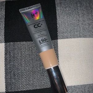 IT cosmetics your skin but better foundation